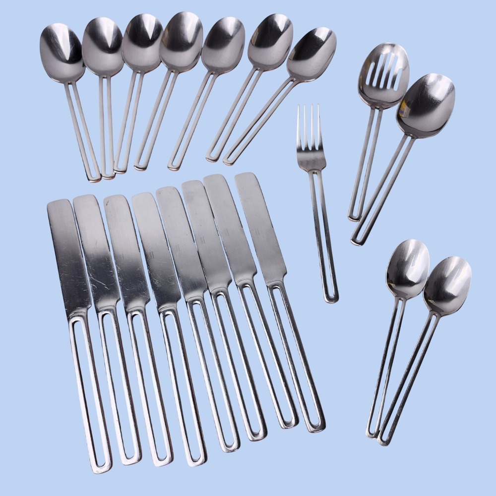 Towle Nordic Stainless Open Handle 18/10 Glossy Silverware Flatware 20pc VTG MCM